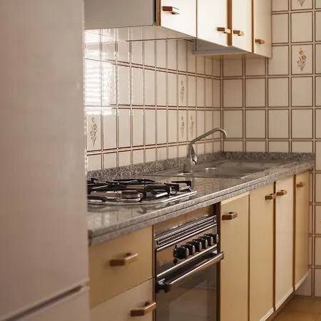 Florazar Ii Ajhory Apartment